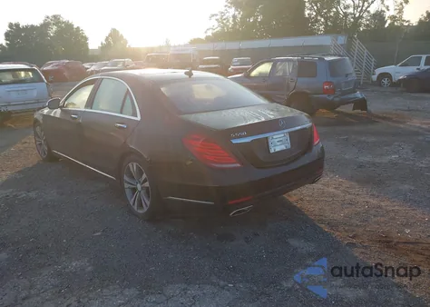 2015 Mercedes-Benz S 550 4Matic z USA, uszkodzony, nr VIN WDDUG8FB4FA108098